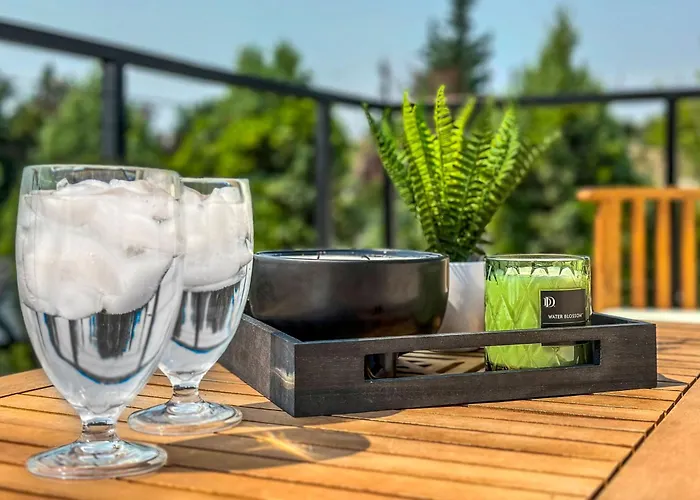Premier Montana Retreat | River + Mountain Views | W & R