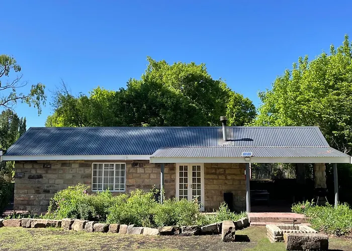 Periwinkle, Grove ,Acorn & Sage Cottages