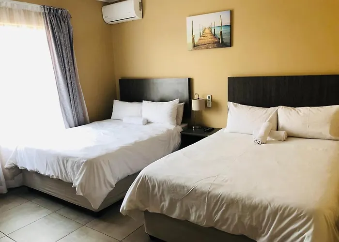 La Bronze Guest Lodge