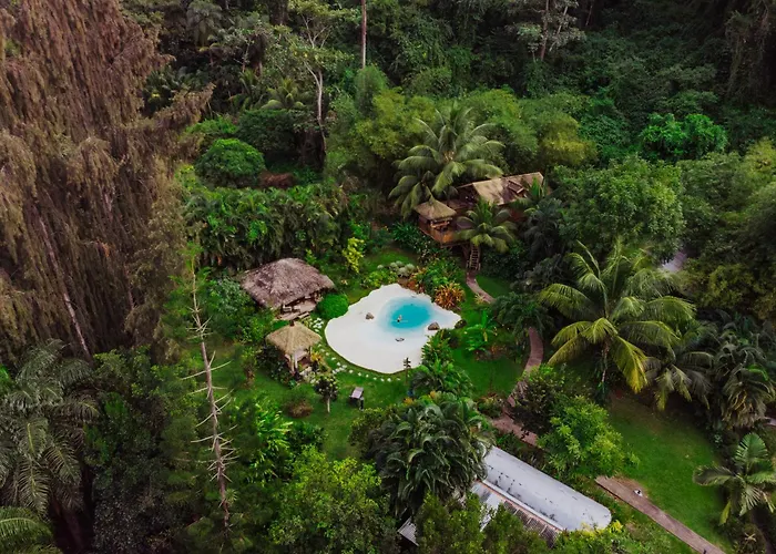 West Indies Cottage, Cottages Haut De Gamme Avec Piscine, Jacuzzi Et Vue Jungle