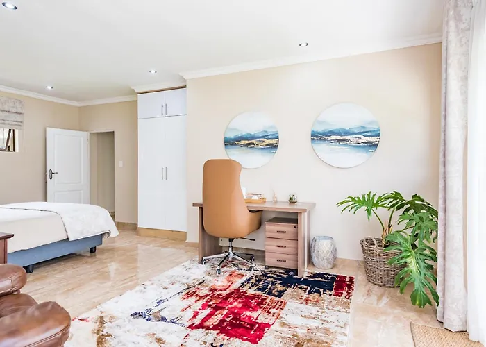 150 Jacaranda Guesthouse