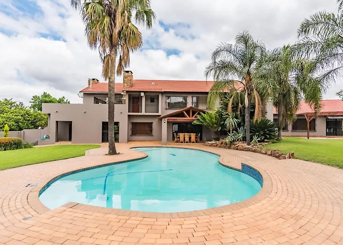 150 Jacaranda Guesthouse