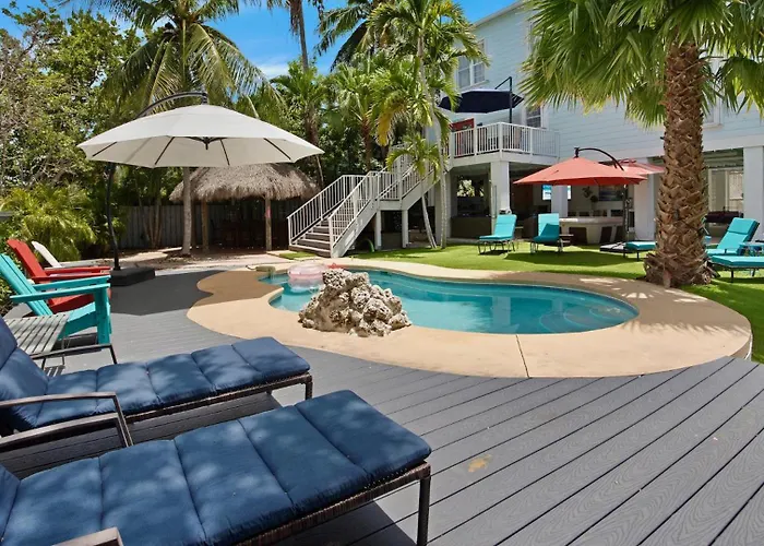 Baypoint Oasis By Last Key Realty