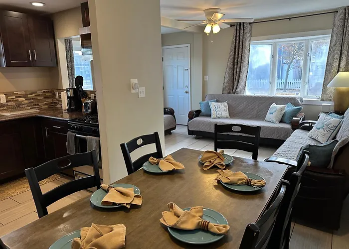 Newly Renovated 2 Bedroom House