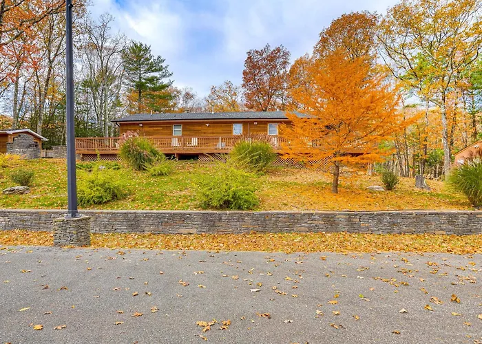 Private Hot Tub On 10 Acres: Cozy Catskill Getaway