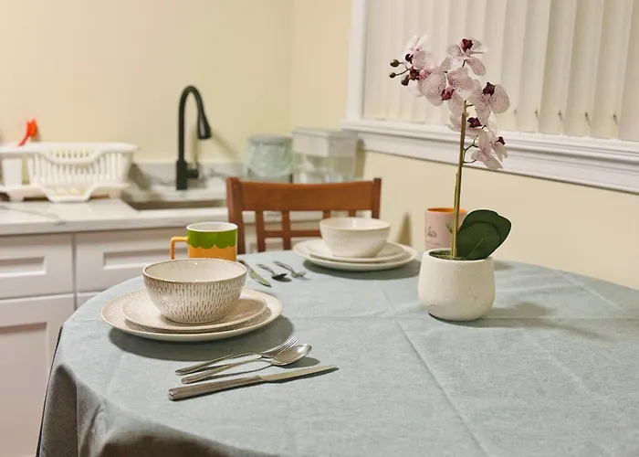 13 Mins To Downtown-Free Parking Near Joyce Skytrain -2 Beds