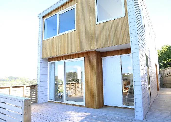 Skyline Vista - Entirely New House With Luxe Views, Espresso, Netflix & Free Parking
