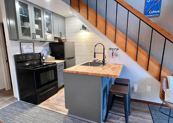 Ski-In/Ski-Out 1Br+Loft | Moose Mtn Views | Pool