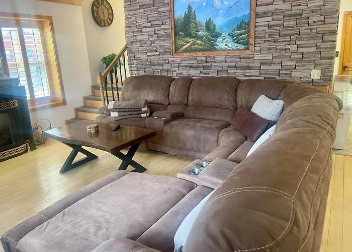 Cabin 7 Sleeps 8 Beautiful Boulder Bay, Big Bear