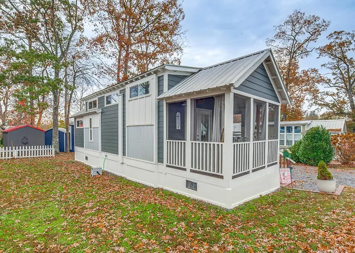 Tiny Home In Flat Rock: Easy Access To I-26!