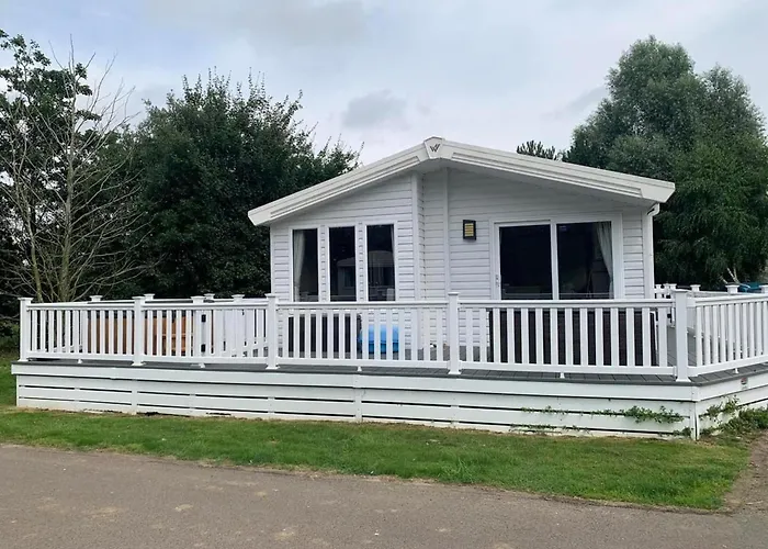 Meadows 33 Hot Tub - Southview Holiday Park