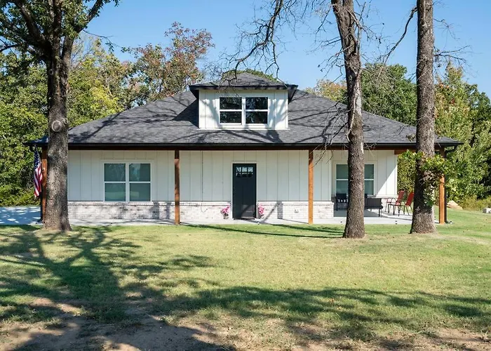 Unique Connected Two Side Home For Groups!