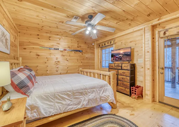 Secluded Sunrise Ridge-10 Min From Blue Ridge, King Beds, Hot Tub, 2 Porches, Fireplace Wood Burning, Mountain View, Cozy