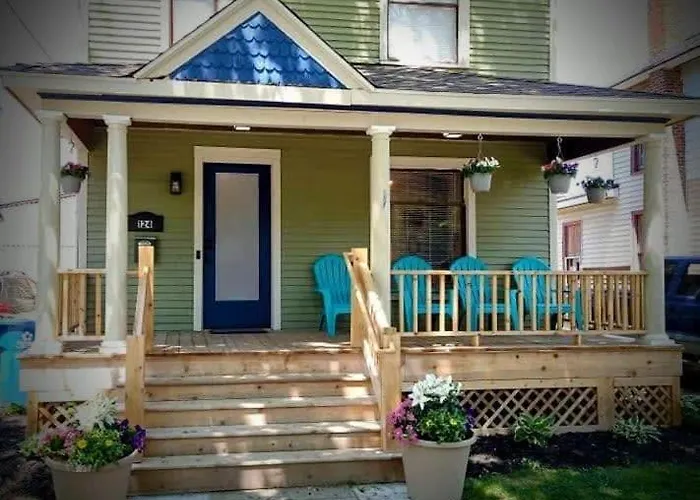 Luxury Listing - 92 Walkable Score Downtown Kzoo