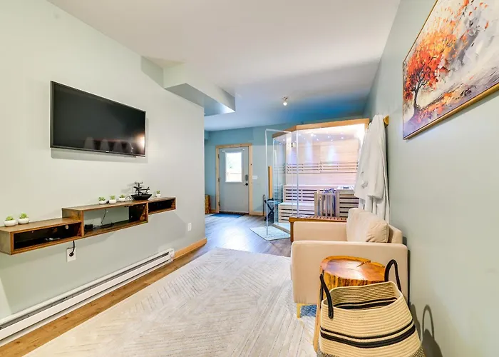 Spacious Old Forge Condo W/ Patio & Fire Pit!
