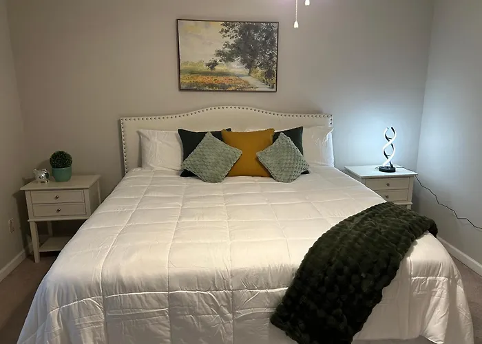 Luxe Central Suburban Retreat
