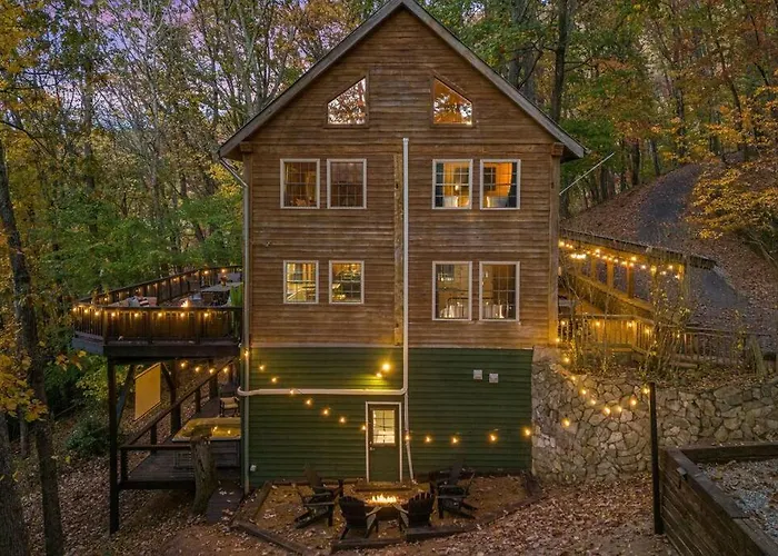 Mountain View, Secluded Lodge, Forest Escape