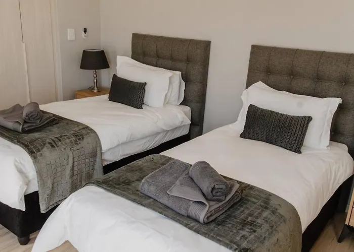 Albatross Lodge - Silwerstrand Golf And River Estate