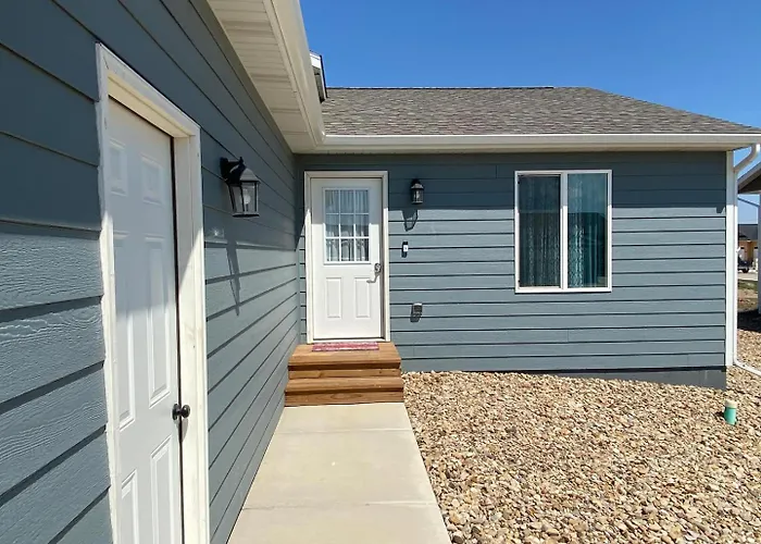 Hilltop Family Home With Game Room