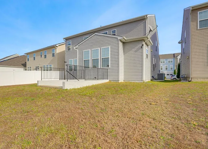 Centrally Located Home In Fredericksburg!