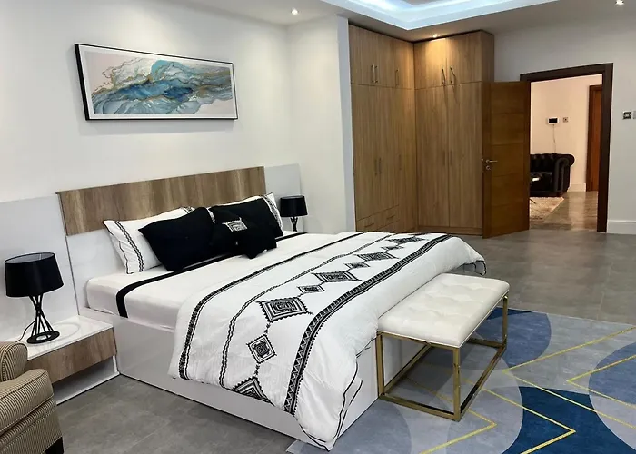 The Luxury Spacious 4 Bedroom Villa