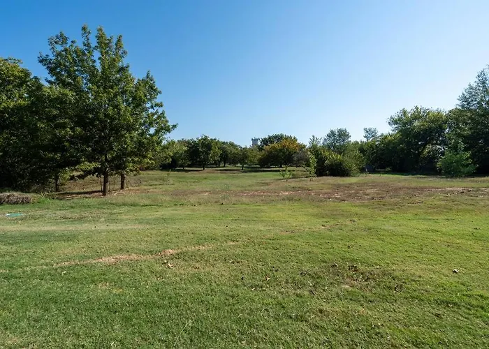 Brand New Modern Getaway On Private Land!