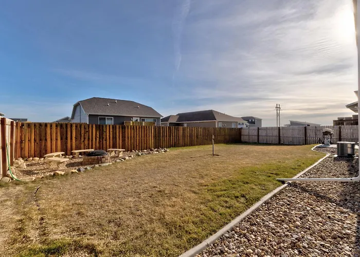 Hilltop Family Home With Game Room