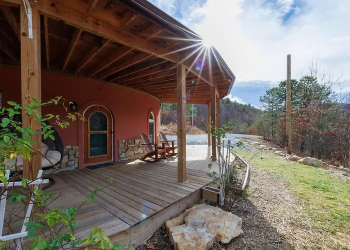 Secluded Lux Bunker Hot Tub, Views & Trails