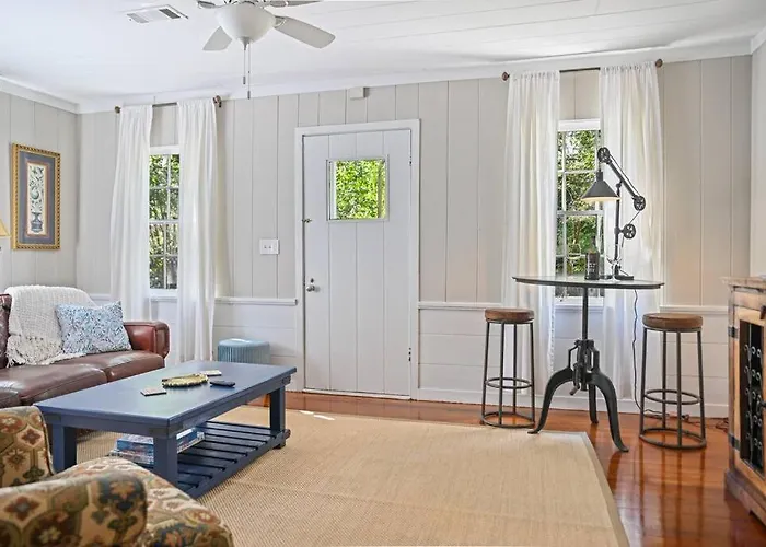 Cloverdale Cottage
