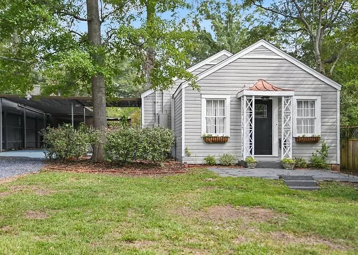 Cloverdale Cottage