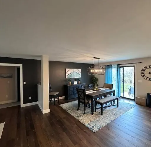 Beck Lake House