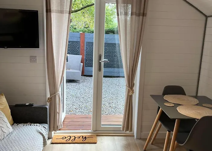 Pod At Lonan Drive