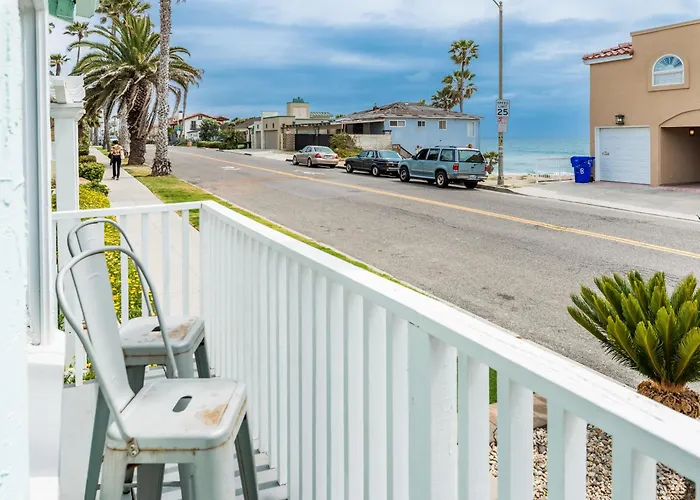 Pacific Bungalow In Oceanside With Backyard & Tiny House