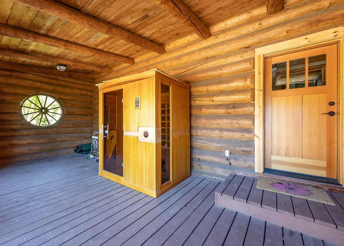 Rowland Log Cabin