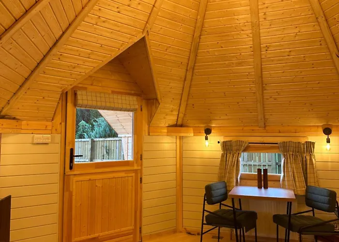 Hatton Lodge