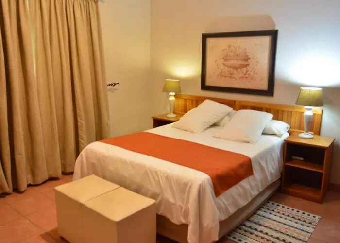 Dumehlezi Self Catering