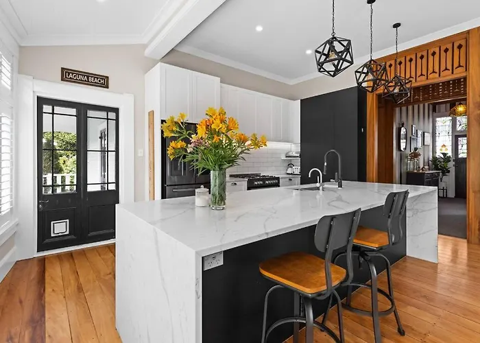 Luxury Villa On Napier Hill