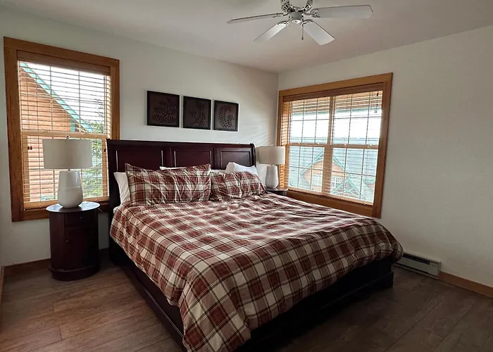 Ski In And Out, Pet And Kid Friendly, Slope Side Townhouse