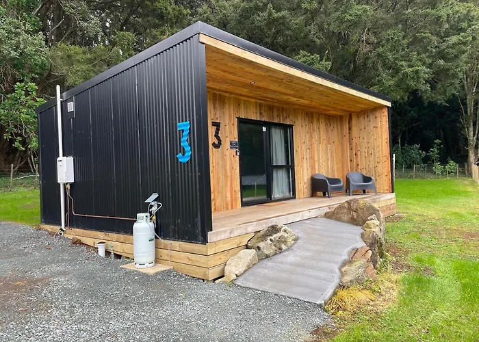 Highlander Farmstay - Cabins