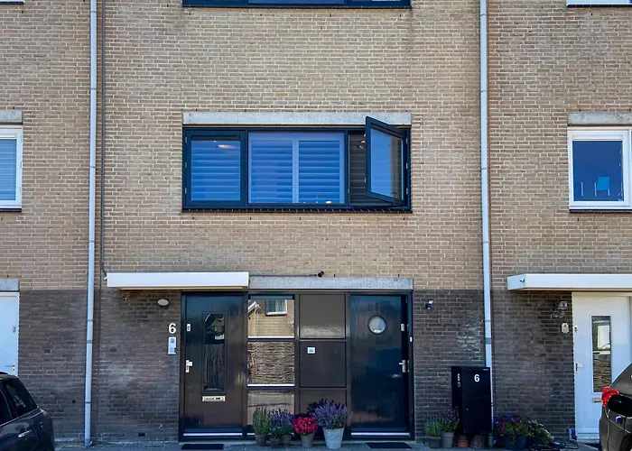 Gorgeous Home In Bergen Aan Zee