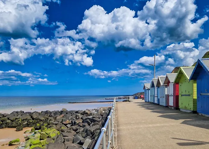 The Wave - 3 Bed Beach Front Home In Sheringham