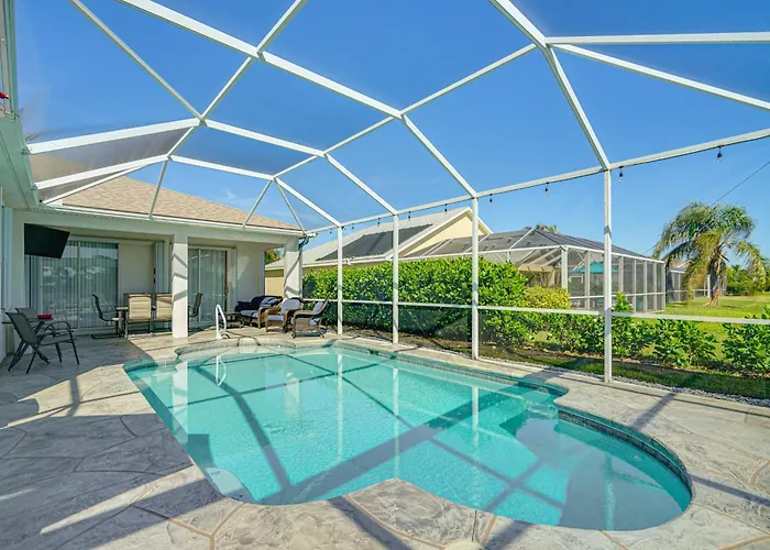 Sunny Fort Myers Home W/ Heated Pool!