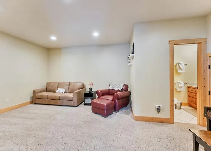 3Br Mountain Retreat With Hot Tub