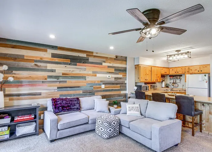 Beach & Lake Access: Brainerd Townhome