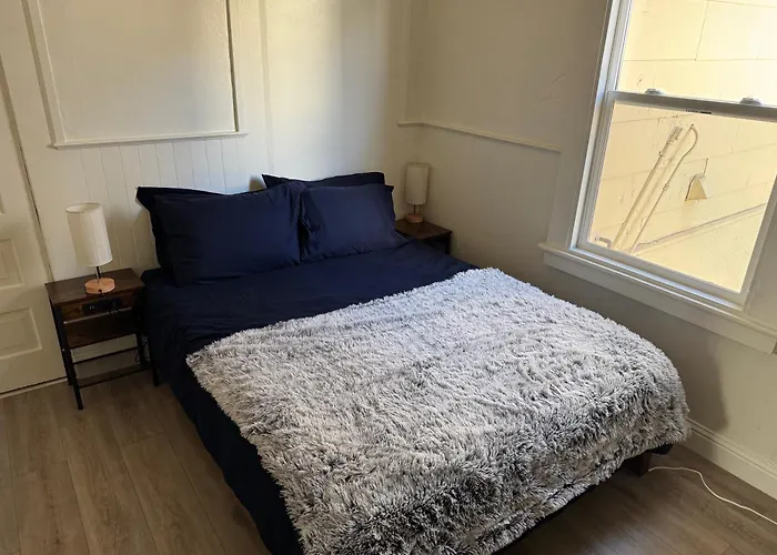 Midtown Hideaway 1 Bedroom Nest