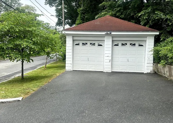 1 Ridgeway Avenue