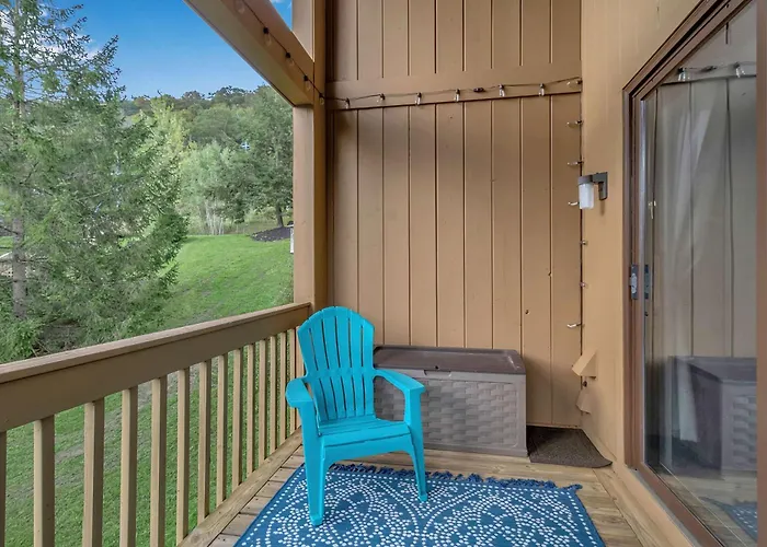 Renovated Ski In Ski Out Condo At Holiday Valley