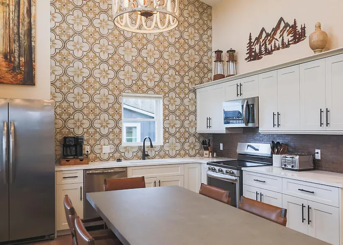 Valley View Resort Cabin #5, 2-Bed, Modern-Luxury With Hot Tub In Canaan Valley, Wv