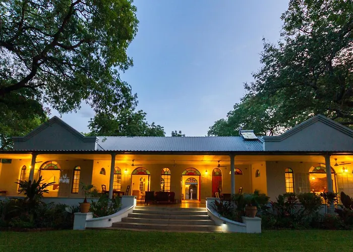 The Courtney Lodge