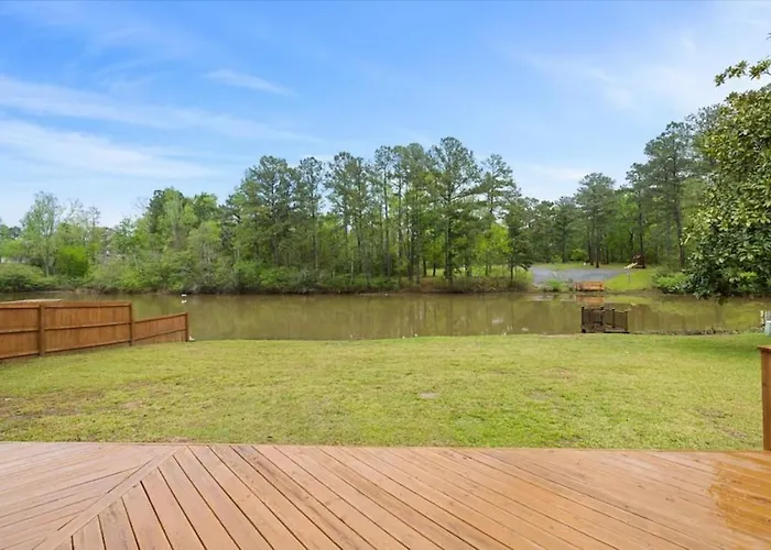 Comforting Lakeside Retreat In Gated Community